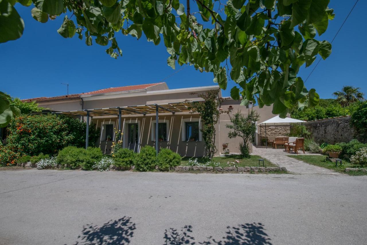 B&B Casa Franco Paestum Exteriör bild