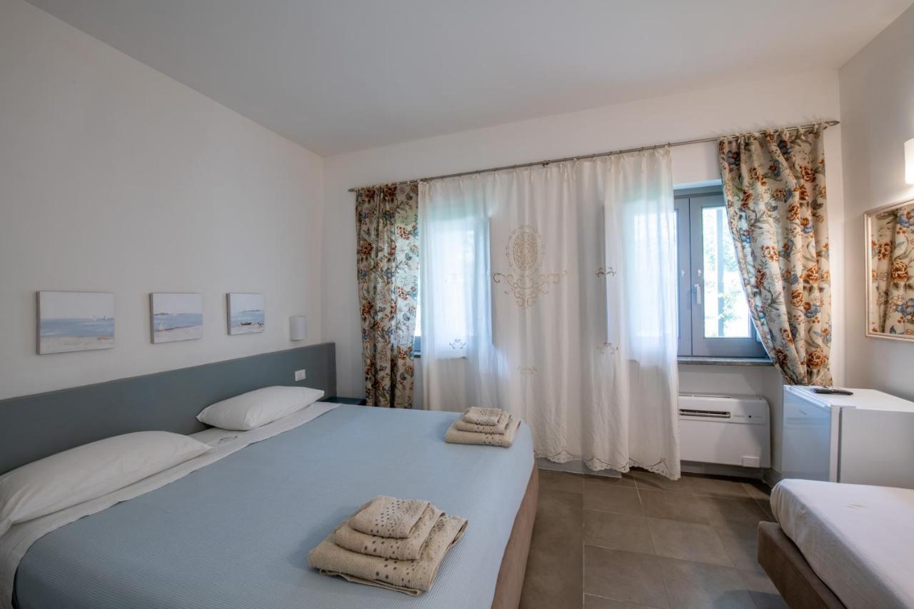 B&B Casa Franco Paestum Exteriör bild