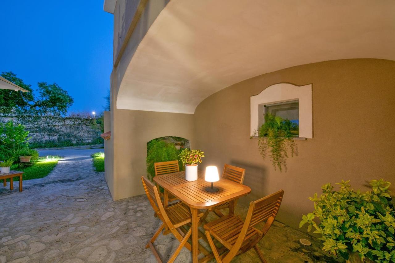 B&B Casa Franco Paestum Exteriör bild